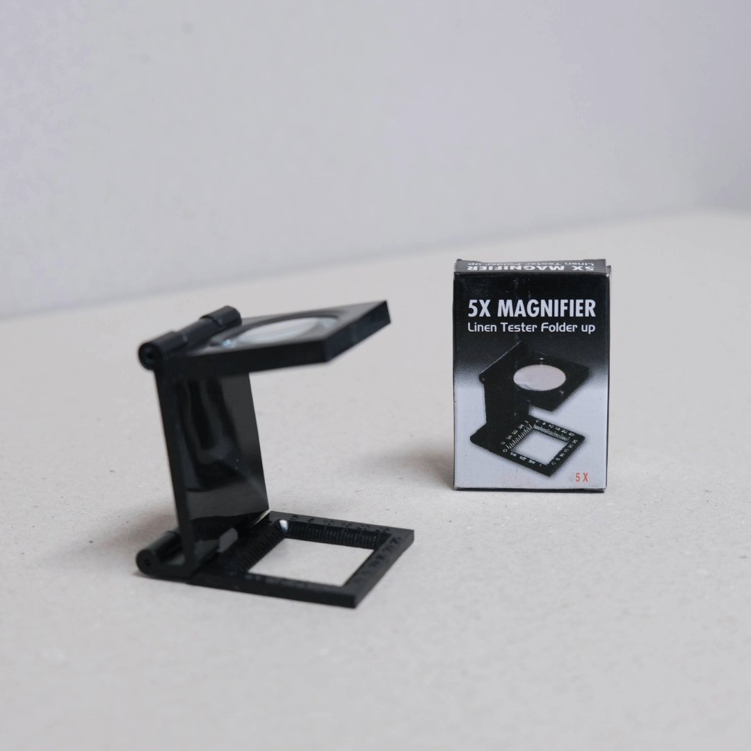 E.C. Lyons Folding Magnifier with 5x fixed focus magnification
